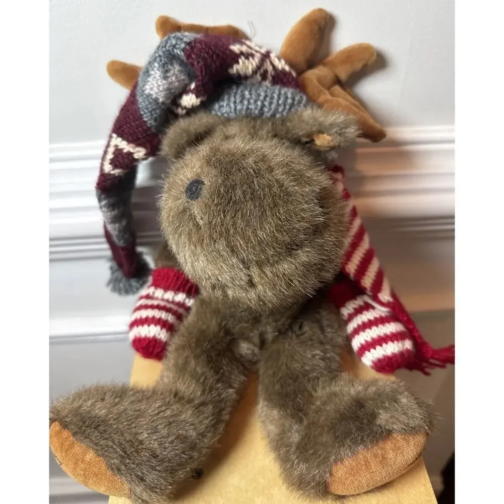 Boyds Collection Christmas Moose Plush 15” Knit Hat Scarf Mittens Holiday